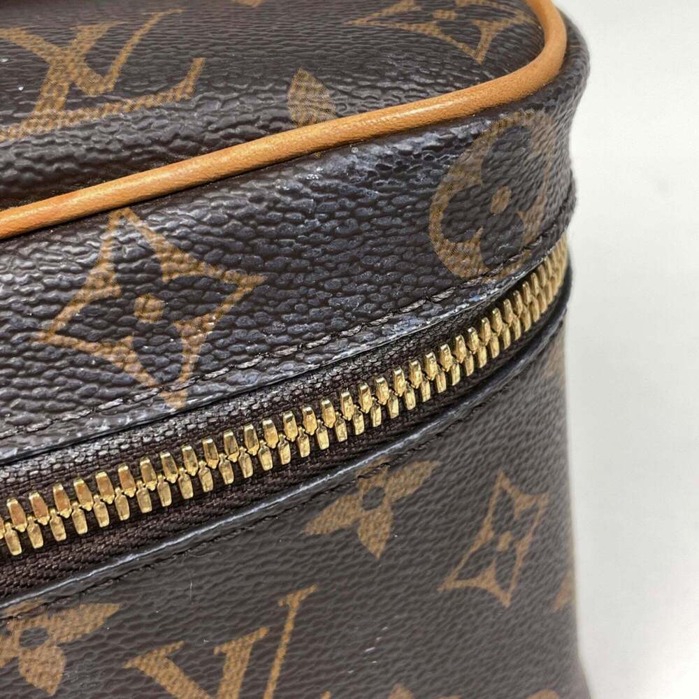 LOUIS VUITTON Authentic Brown Monogram Pouch - Picture 4 of 8